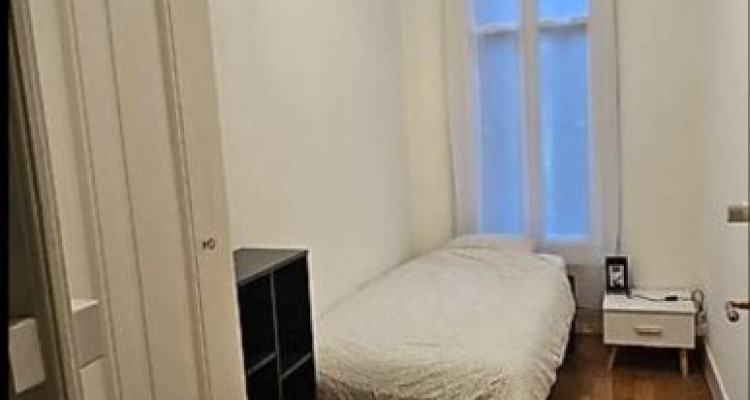 Appartement de 4,5 pièces au RDC localiser à Genève 1205 image 2