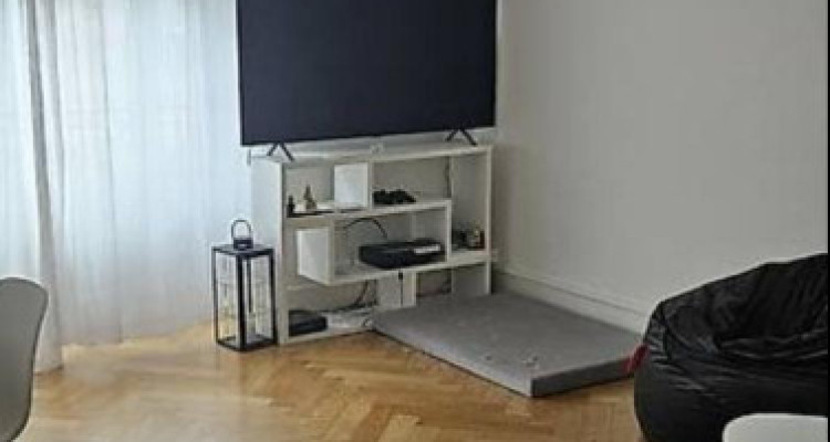 Appartement de 4,5 pièces au RDC localiser à Genève 1205 image 1