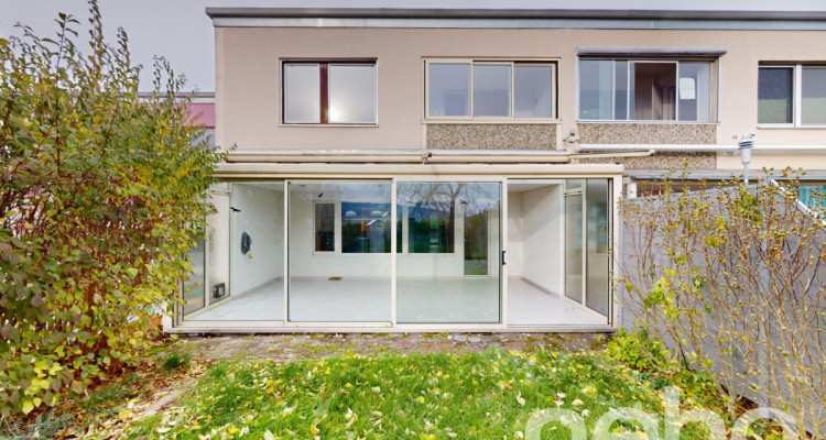 Modernisiertes Reihenmittelhaus mit viel Platz und schöner Aussicht image 1