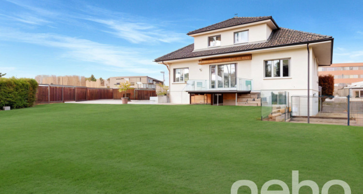 Un charme fou! Grande villa individuelle avec piscine et jardin image 3