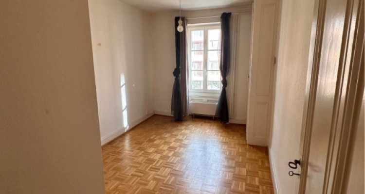 Appartement 2,5 pièces situé à Carouge. image 6