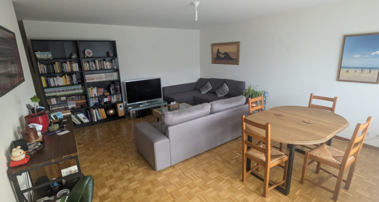 Appartement traversant de 4 pièces au 1ère étage localiser à Versoix 1290 image 4