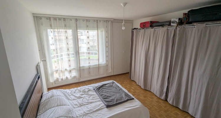 Appartement traversant de 4 pièces au 1ère étage localiser à Versoix 1290 image 2