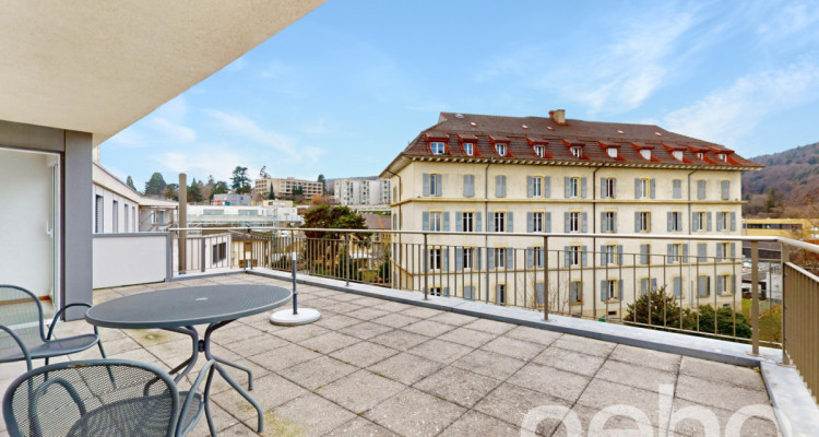 Magnifique triplex en attique idéalement situé avec grande terrasse! image 8