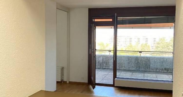 Appartement de 3,5 pièces au 9ème étage localiser à Genève 1209 image 2