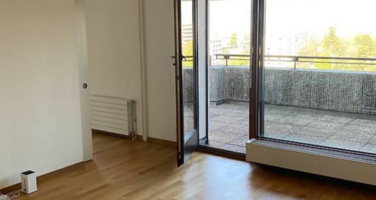 Appartement de 3,5 pièces au 9ème étage localiser à Genève 1209 image 4