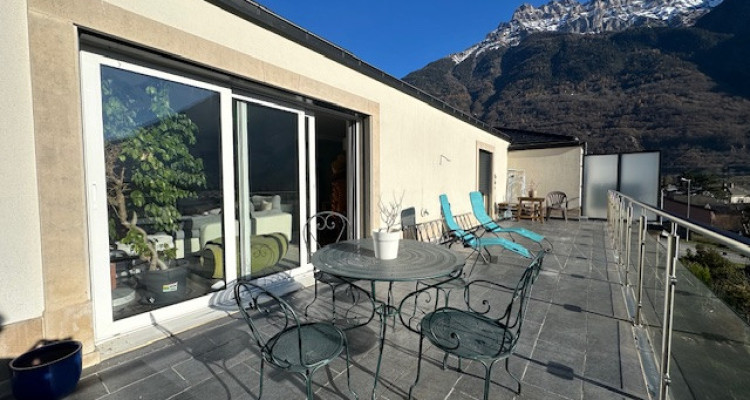 BEL APPARTEMENT DANGLE EN ATTIQUE AU CENTRE DU VILLAGE DEVIONNAZ image 11