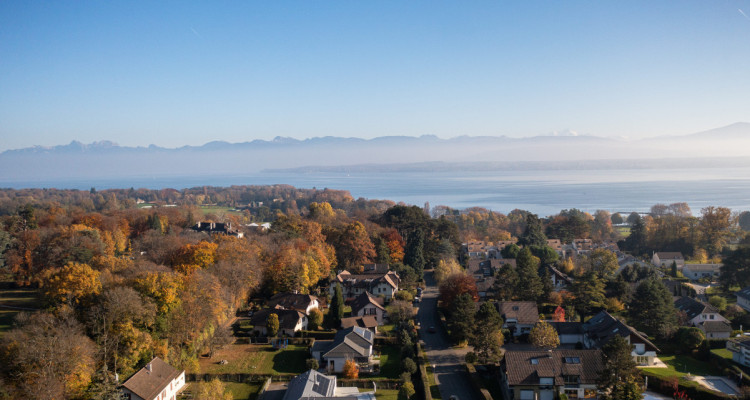 Exclusivité Immo2z : Attique de 2.5 pièces à quelques pas du Lac image 1