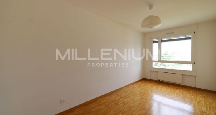 Appartement 4 pièces à Petit-Lancy image 5