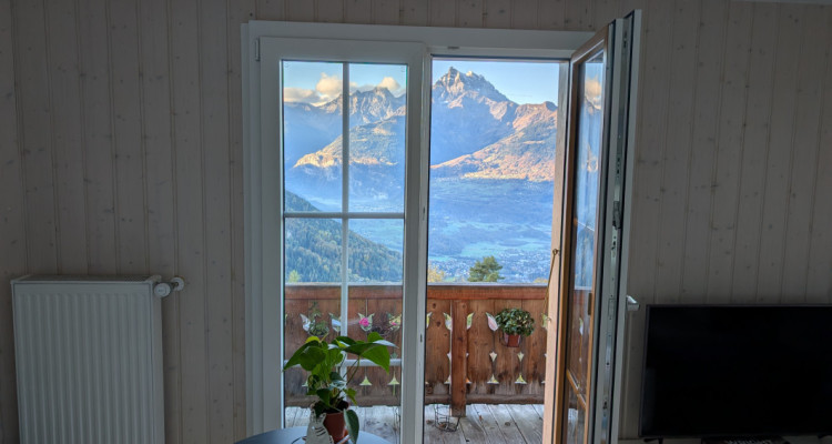 Dans chalet Appart. dangle cosy,  vue dominante sur les dents du midi. image 4