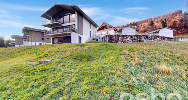 Splendide attique avec vue panoramique sur lac et montagnes image 1