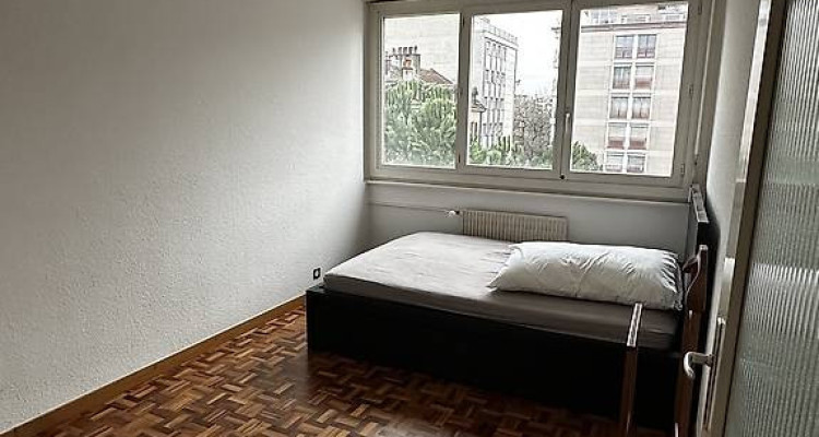 Appartement de 3 pièces au 4ème étage localiser à Genève 1205 image 2