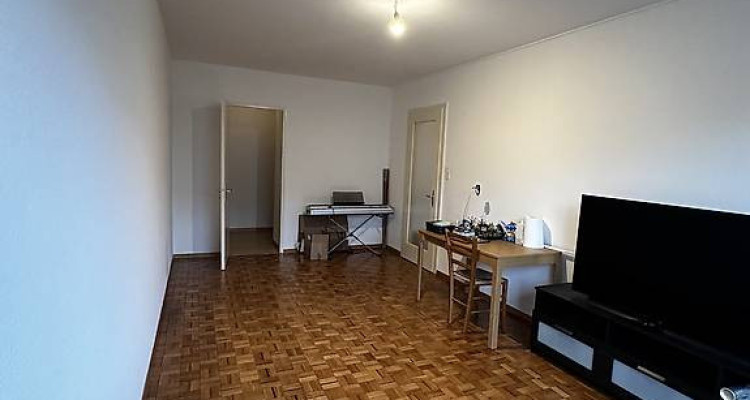 Appartement de 3 pièces au 4ème étage localiser à Genève 1205 image 1