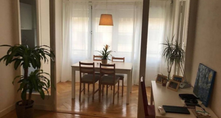 Appartement de 2,5 pièces au 4 ème étage localiser à Genève 1205 image 4