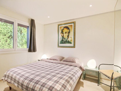 SUPERBE VUE AU CALME DANS QUARTIER RESIDENTIEL image 13