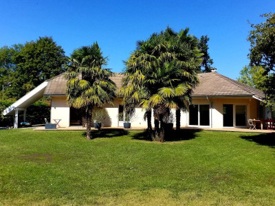 MAGNIFIQUE MAISON AU BORD DE LA PLAGE image 1