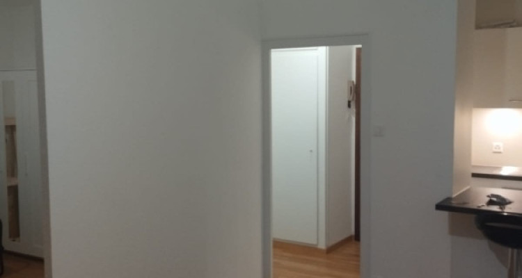 Appartement 2,5 pièces en sous location situé à Champel image 4