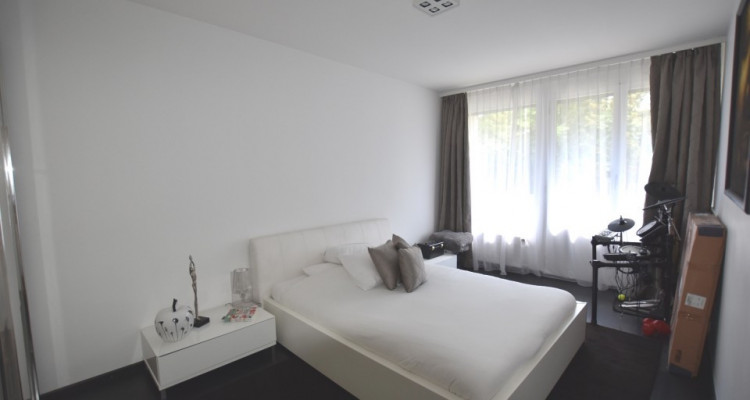 LUXUEUX APPARTEMENT DANS UN ÉCRIN DE VERDURE A DEUX PAS DU CENTRE image 4