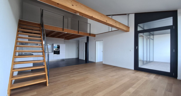 Magnifique appartement avec loggia et vue dégagée image 2