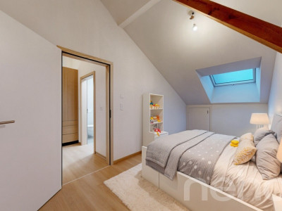 Splendide 5.5p sous les combles orienté sud dans bâtiment historique! image 12