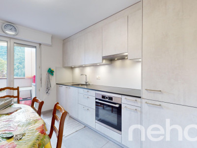 Exclusif: bel appartement rénové de 4,5 pièces au 4e niveau image 1