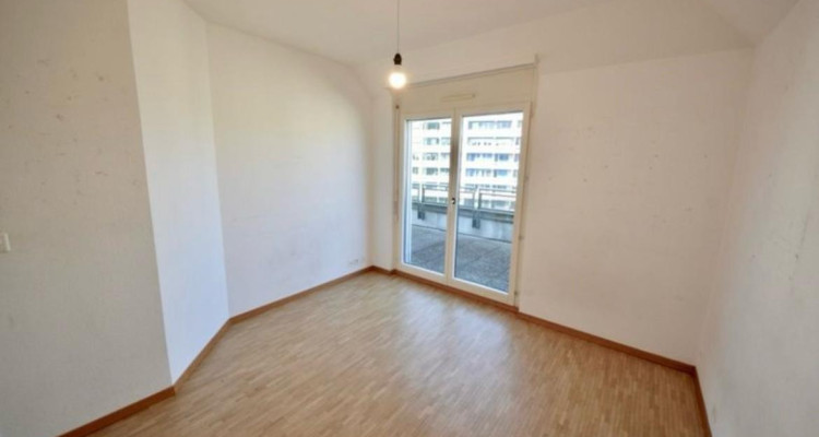 Magnifique appartement de 5 pièces au 7ème étage localiser à Genève 1202 image 3