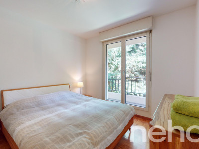 Entouré de verdure image 5