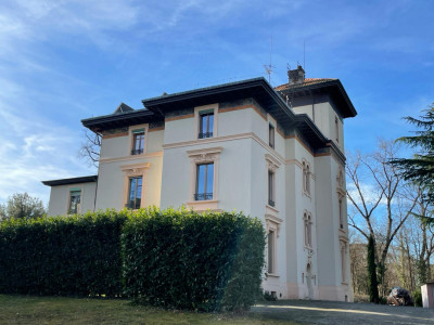 Beau Duplex terrasse en attique dans maison de Maitre image 1