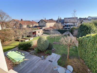 Splendide maison de village, rénové, dans un écrin de verdure image 1