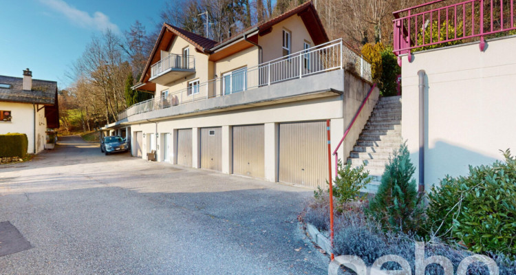 Villa jumelée avec vue panoramique sur le lac et les Alpes image 1