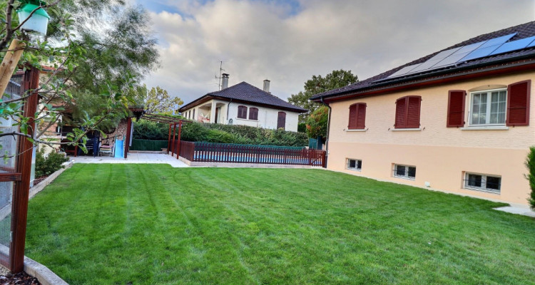 Grande maison avec piscine en viager occupé sans rente image 3