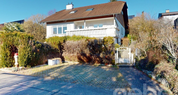 Grosszügiges Einfamilienhaus mit traumhaftem Garten und viel Potenzial image 1