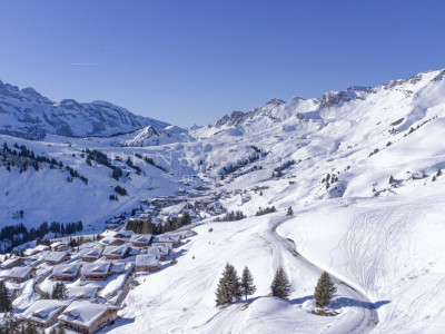 Magnifique chalet de montagne avec vue imprenable image 1