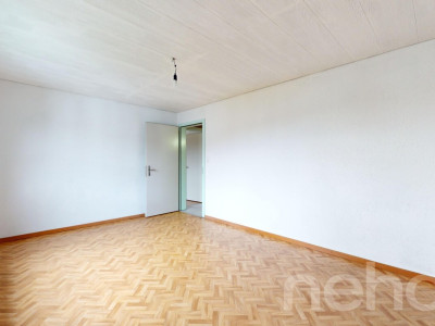 Très bel appartement de 4.5p en dernier étage avec balcon et vue! image 9