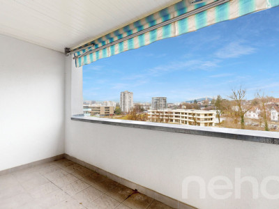 Très bel appartement de 4.5p en dernier étage avec balcon et vue! image 4