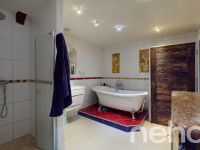 Grosszügiges und vollvermietetes Mehrfamilienhaus mit Gewerbeeinheit image 9