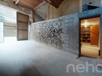 Grange avec carnotzet aménagé image 5