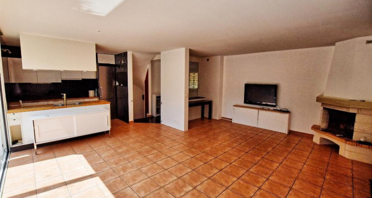 Jolie maison à Chêne-Bourg image 4