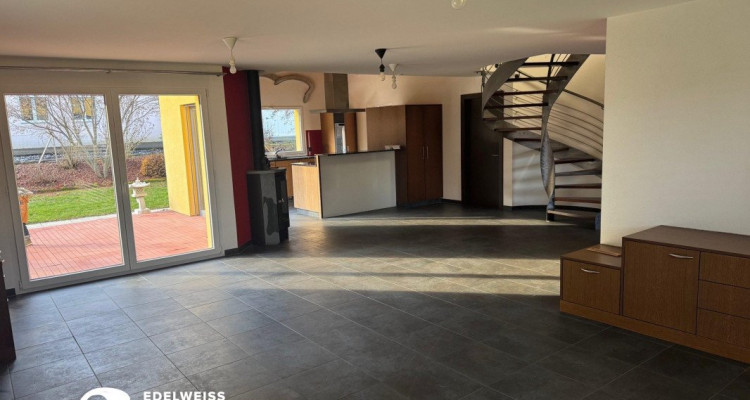 Spacieuse villa individuelle de 5.5 pces et son annexe à Muraz image 3