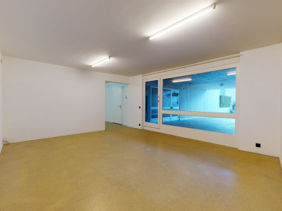 Grand 2 pièces avec fort potentiel image 5