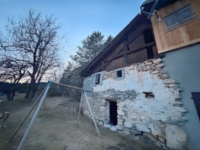 Mazot de montagne en pierre à rénover – vue panoramique sur les alpes image 1