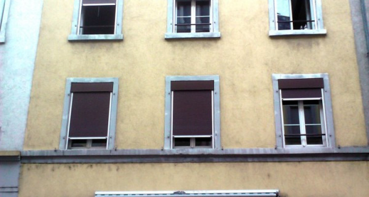 Attique de 2 pièces au coeur de la ville de Bienne image 2