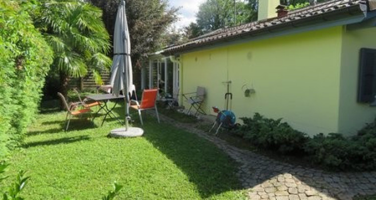 Belle Vaste villa plain-pieds avec veranda et grand jardin à Chambésy image 2