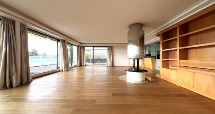 Magnifique appartement de haut standing en attique, avec grande terrasse image 1