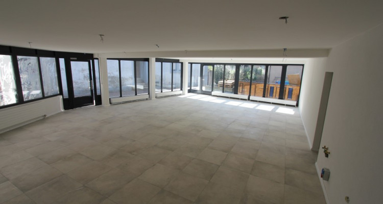 Restaurant avec cave voûtée attenante au centre de Moudon image 2