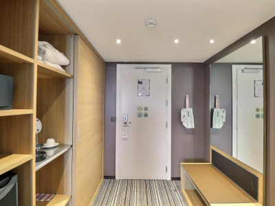 GRANDE CHAMBRE DOUBLE DANS HOTEL MONA image 11