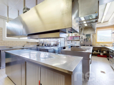 Un havre de paix unique avec vue imprenable et potentiel exceptionnel! image 11