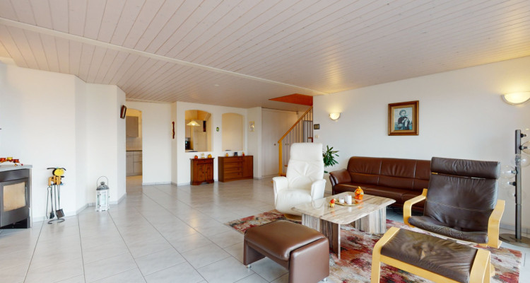 Dachwohnung mit fantastischer Bergsicht image 5