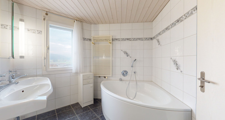 Dachwohnung mit fantastischer Bergsicht image 10