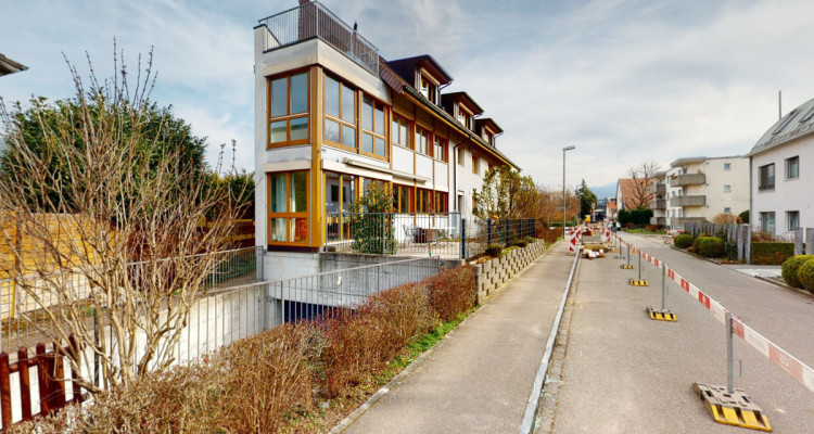 Stilvolle 4-Zimmerwohnung mit Wintergarten und Schwedenofen image 12
